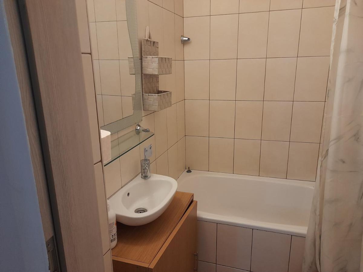 Bucharest Trip Apartment ภายนอก รูปภาพ