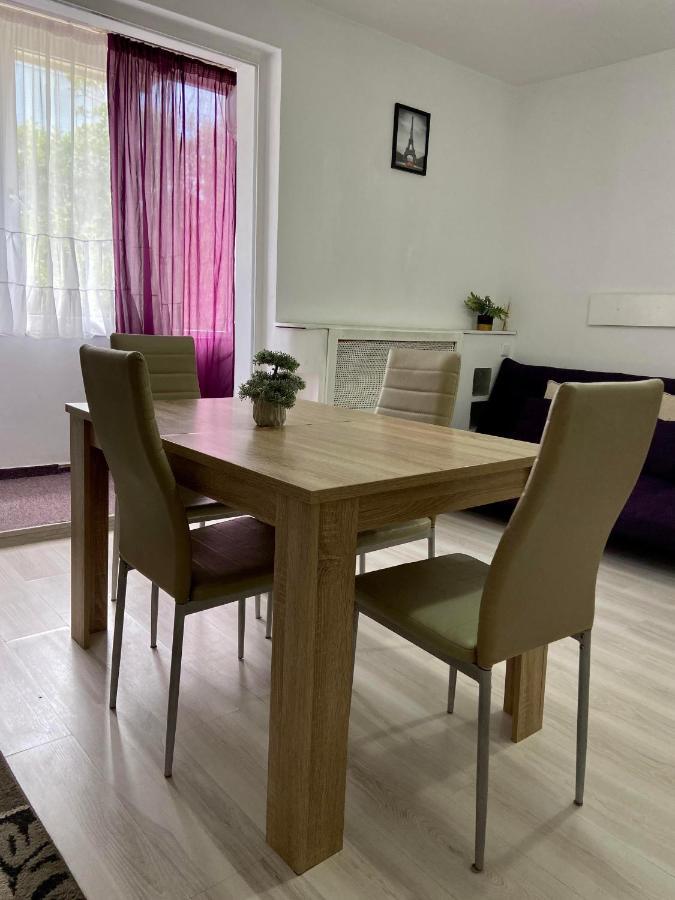 Bucharest Trip Apartment ภายนอก รูปภาพ